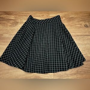 Black extra small grid pattern Shasa mini flowy skirt